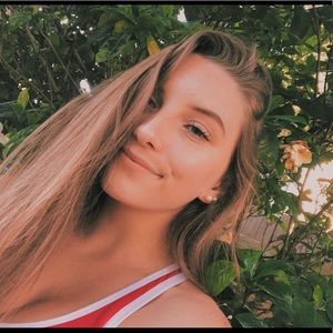 Meet your Posher, Emily